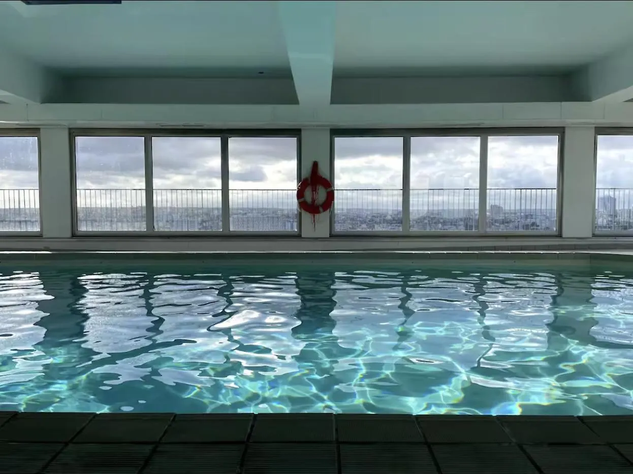 パリAmazing View, Beautiful Flat, Swimming Pools, Secure Parkingアパートメント