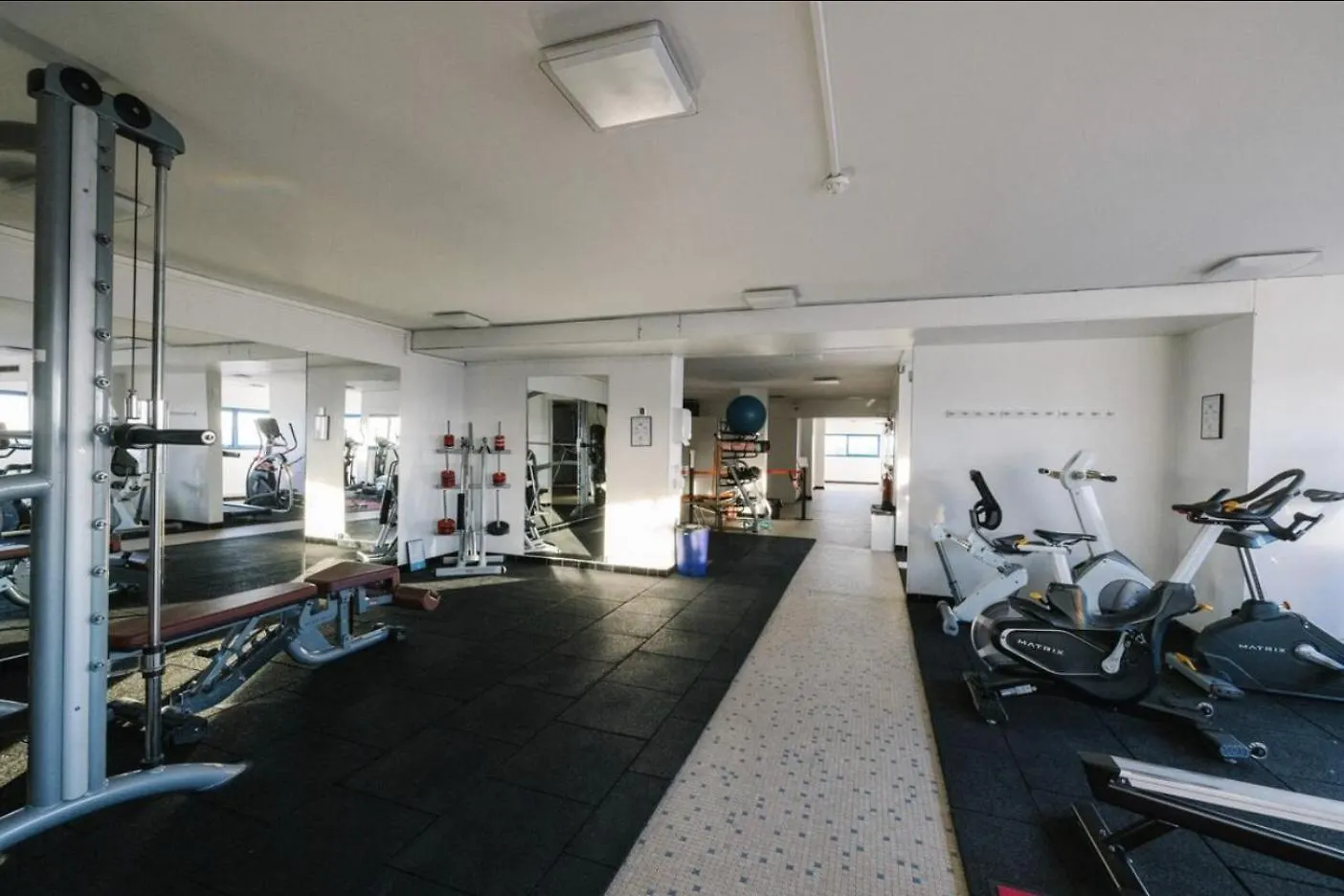パリAmazing View, Beautiful Flat, Swimming Pools, Secure Parkingアパートメント アパート