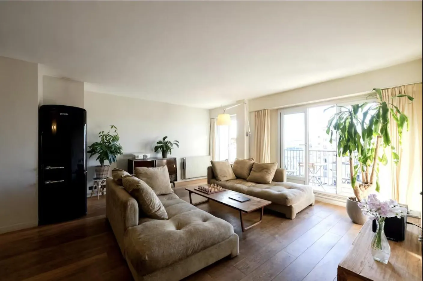 Amazing View, Beautiful Flat, Swimming Pools, Secure Parking Apartment Paris